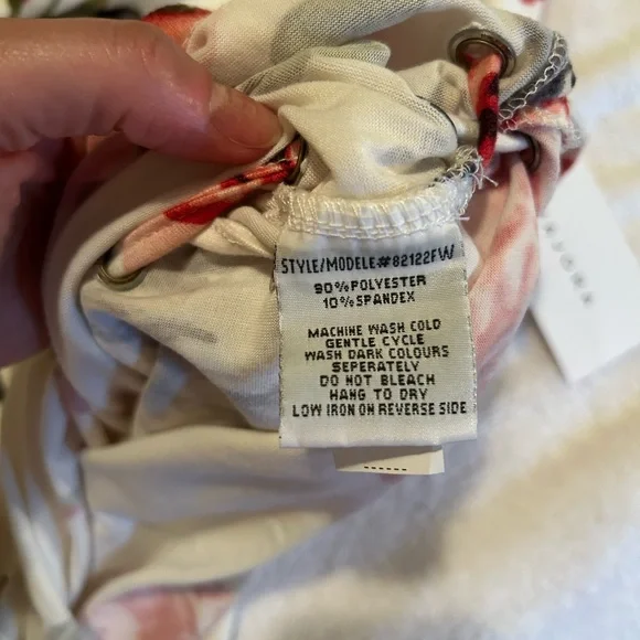 5/$15 Top - Picture 6 of 9